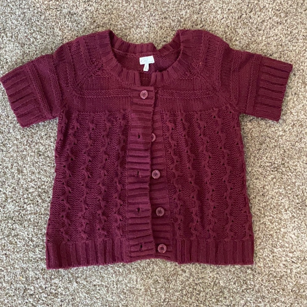 Short sleeve sweater